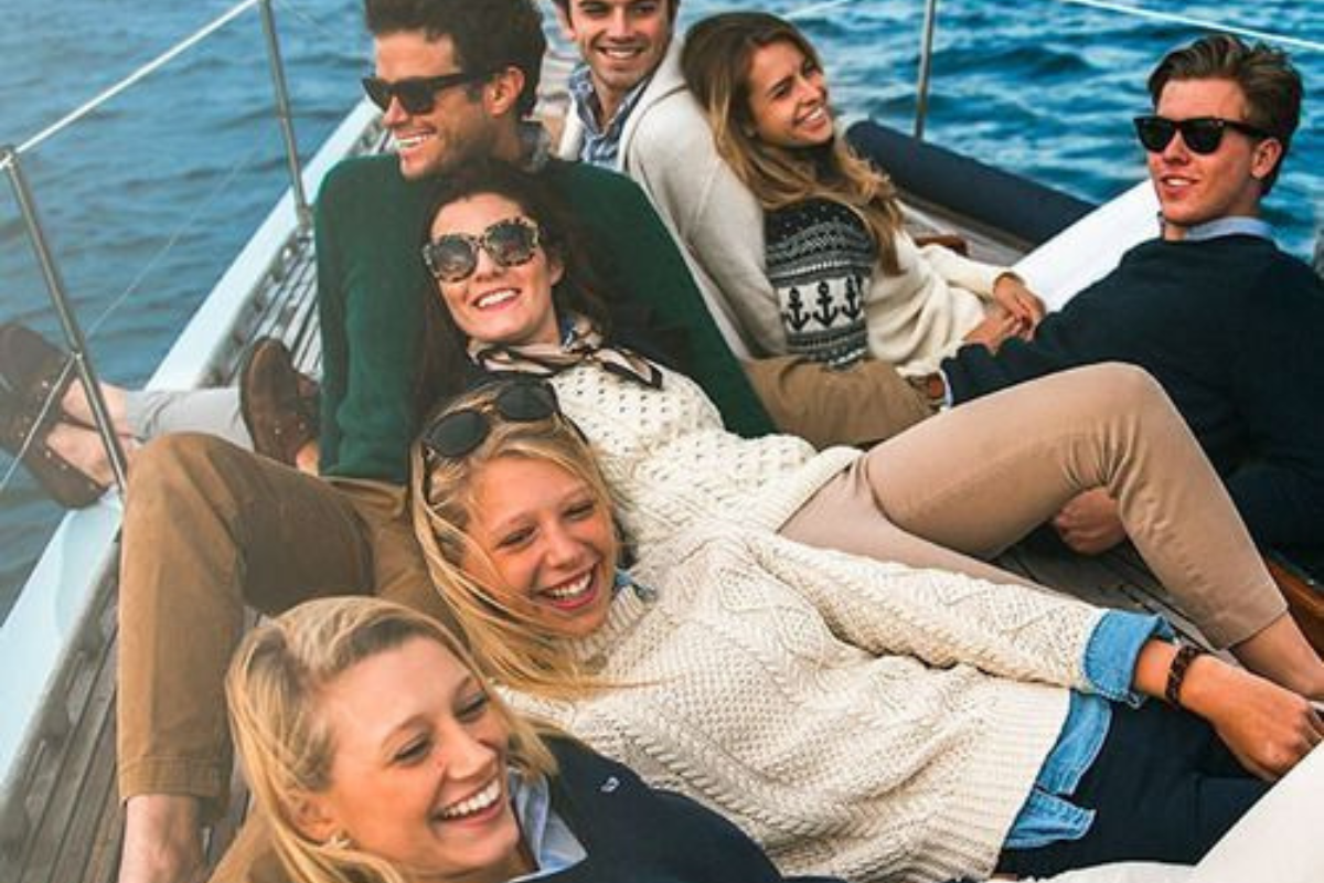 Cast Off in Style: Your Guide to the Ideal Boat Day Attire and Accessories
